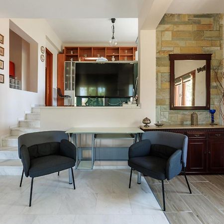 Large Home Near Potamos Beach 埃帕诺米 外观 照片